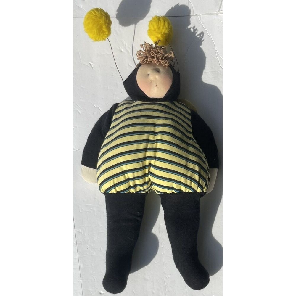 Little Souls Bumblebee Doll 1993 With Wings‎ Signed Gretchen Wilson